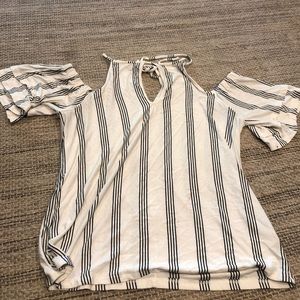 American eagle off the shoulder black &white shirt
